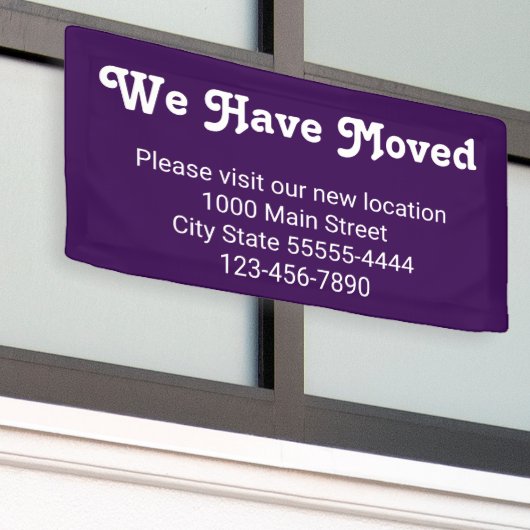 引っ越しのお越し先はパープル 横断幕 (ビルの外側)
