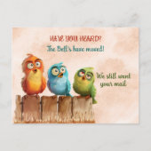 引っ越しましたおもしろい鳥のフェンス ポストカード (正面)