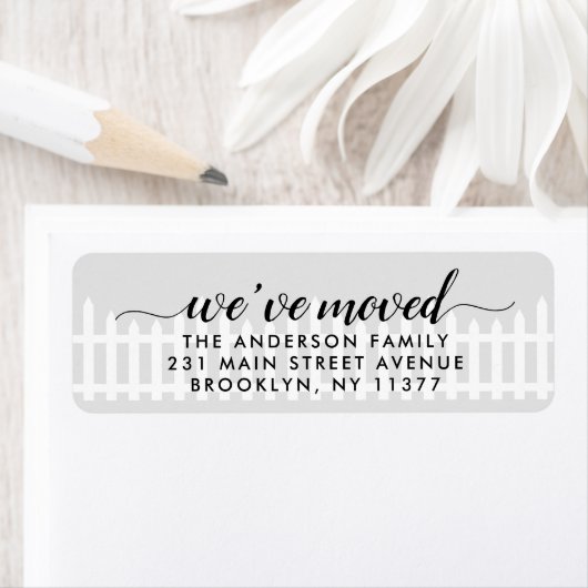 引っ越しましたの引越しアナウンスのフェンス灰色 ラベル (インサイチュ)