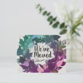 引っ越しましたの素朴なリースのティール（緑がかった色）の紫色移動 案内ポストカード (スタンド正面)