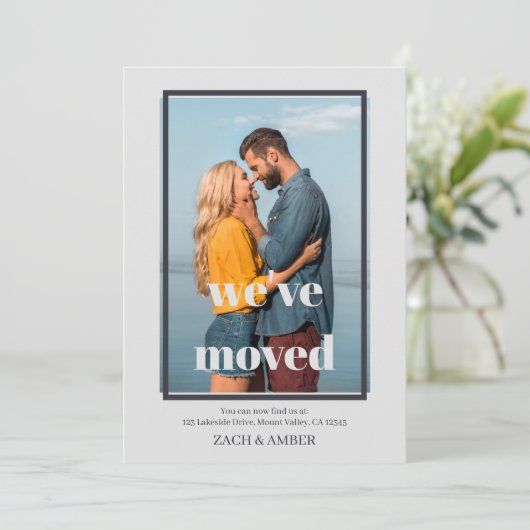 引っ越しましたミニマリストオフセット枠付き写真の移動 案内状 (スタンド正面)