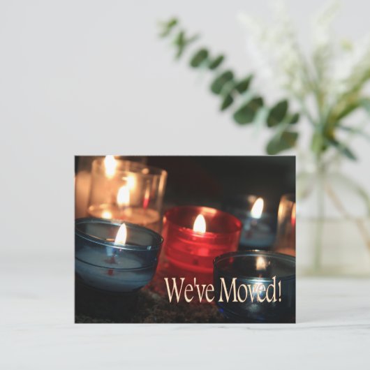 引っ越しました!燃えるろうそくクリスマス ポストカード (スタンド正面)