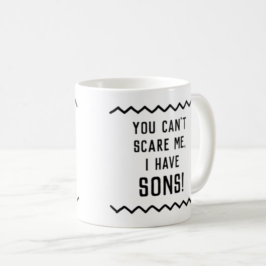 引用文おもしろい息子がいるほど怖がらせられない コーヒーマグカップ (正面右)