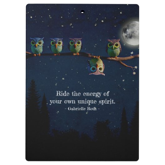 引用文のコラージュ違うをユニーク使ったフクロウ クリップボード (裏面)