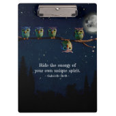 引用文のコラージュ違うをユニーク使ったフクロウ クリップボード (正面)