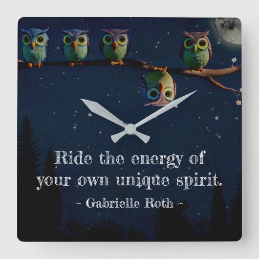 引用文のコラージュ違うをユニーク使ったフクロウ スクエア壁時計 (正面)