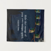 引用文のコラージュ違うをユニーク使ったフクロウ タペストリー (正面(横))