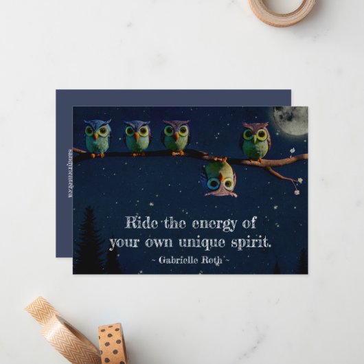 引用文のコラージュ違うをユニーク使ったフクロウ ノートカード (正面/裏面インサイチュ)