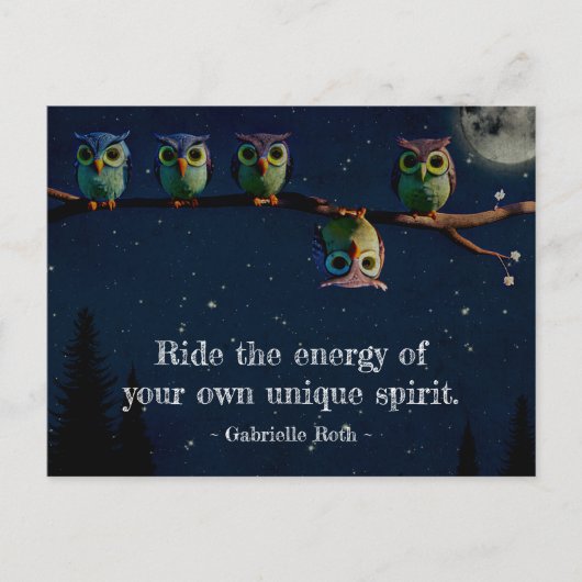 引用文のコラージュ違うをユニーク使ったフクロウ ポストカード (正面)