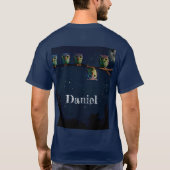 引用文のコラージュ違うをユニーク使ったフクロウ Tシャツ (裏面)