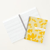 引用文は良好な花柄のノートに焦点を当てる ノートブック (内部)