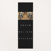 引用文やる気を起こさせるタイガーアイズブラックテンプレート ヨガマット (正面)