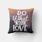 引用文やる気を起こさせるデザイン好きなことをする クッション (裏面)