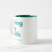 引用文感動的マグ – 信仰による生活 ツートーンマグカップ (正面左)