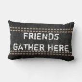 引用文枕素朴なシックな友人がここに集まる ランバークッション (裏面)