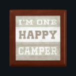 引用文 | I'm One Happy Camper ギフトボックス<br><div class="desc">引用文 私はハッピーキャンパーの一人だ。アーティスト： June Erica Vess.イメージID: 106120D。</div>