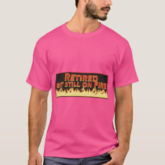 引退したけどまだまだ元気 Tシャツ