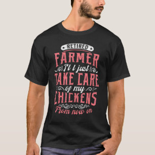 引退した農家のニワトリ Tシャツ