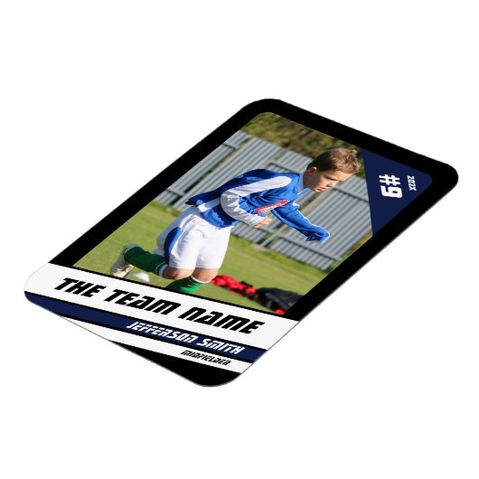 強いブルーブラックでサッカー選手のトレーディングカード マグネット (左側)