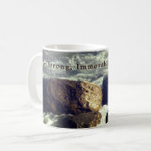 強いマグを続ける コーヒーマグカップ (正面左)