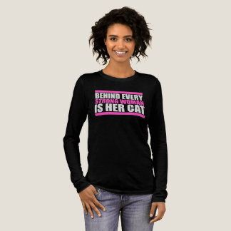強い女性の背後には猫がいる おもしろ名言 トライブレンドTシャツ