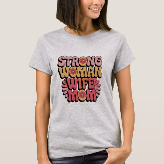 強い女性妻ママレトロフローラタイポグラフィ Tシャツ