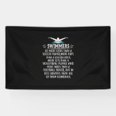 強い泳ぐ人が水泳で贈り物を男性へ女性 横断幕 (横)