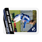 強い青の白でサッカー選手のトレーディングカード マグネット (横)