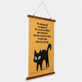 強くて勇敢な黒猫 吊り下げ型タペストリー (傾斜あり)