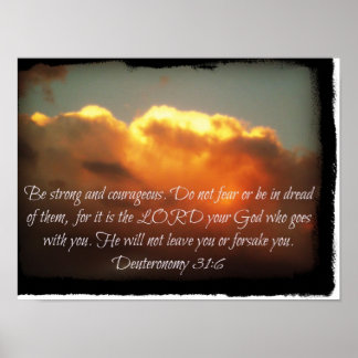 強く勇敢である ポスター