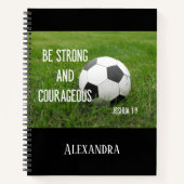 強く勇敢なサッカーボールスポーツをする ノートブック (正面)