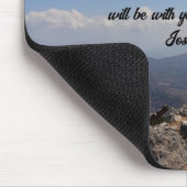 強く勇敢なヨシュアを行う1:9聖書の聖句 マウスパッド (コーナー)