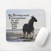 強く勇敢な聖書の聖句Deut 31 Horse マウスパッド (マウス)