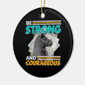 強く勇敢になる – ラマ セラミックオーナメント (左)