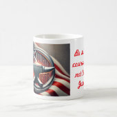 強く勇敢になれ。剣を鍛造する。 コーヒーマグカップ (中央)