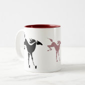 強く反対する馬のマグ ツートーンマグカップ (正面左)