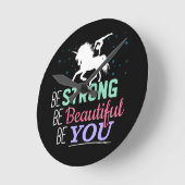 強く美しいYou - Gumstics Unicorn ラウンド壁時計 (傾斜)