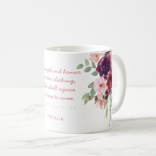 強さと名誉の箴言31ピンクと紫のフローラ コーヒーマグカップ (正面右)