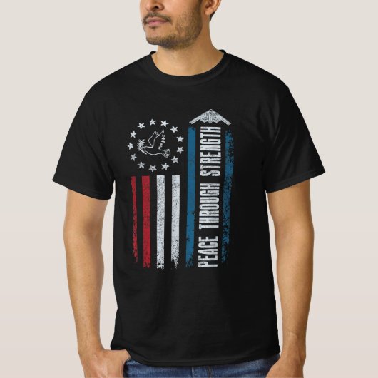 強さを通じた平和 Tシャツ (正面)