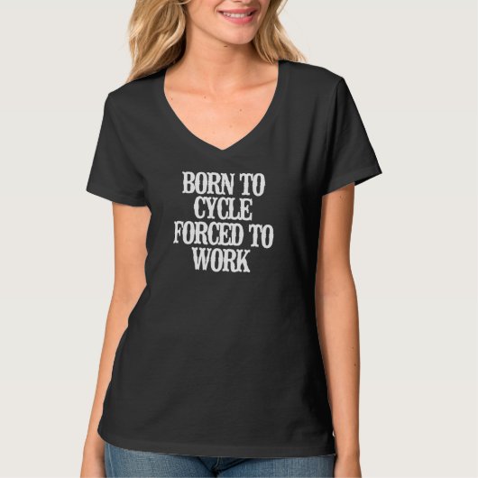 強制的生まれに働かされたミニマル主義者 Tシャツ (正面)