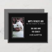 強力でキノコの犬のパパかわいい白い子犬を抱く ポストカード (正面/裏面)