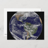 強力な冬の嵐を示す完全な地球。 ポストカード (正面/裏面)