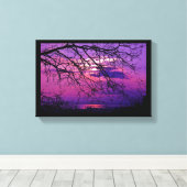 強烈で鮮やかな – 紫の夕日の風景 キャンバスプリント (インサイチュ (ウッドフロア))