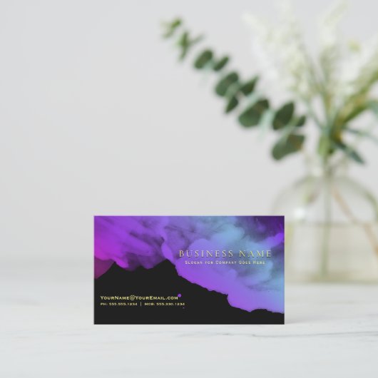 強烈な深いオーキッドパープルウォーターカラーオンブラック 名刺 (スタンド正面)