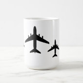 「強風で飛行機を離陸する」 コーヒーマグカップ (中央)