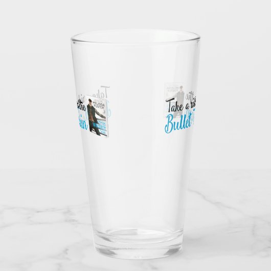 弾丸ウイスキーがグラスを飲む タンブラーグラス (右)