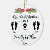 当社の初めてのクリスマスは3つのフットプリントのファミリ セラミックオーナメント (左)