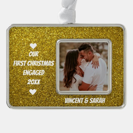 当社の初めてのクリスマスカスタム写真と名前グリッター シルバープレートフレームオーナメント (正面)