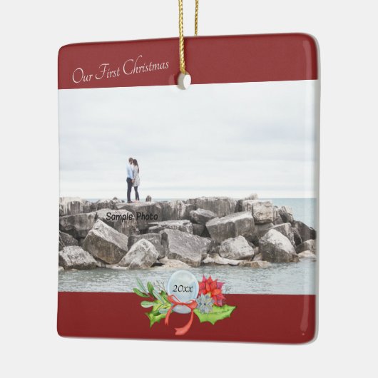 当社の初めてのクリスマス写真パーソナライズされた セラミックオーナメント (左)
