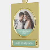 当社の初めてのクリスマス写真結婚-'または婚約 ゴールドプレートバナーオーナメント (左)
